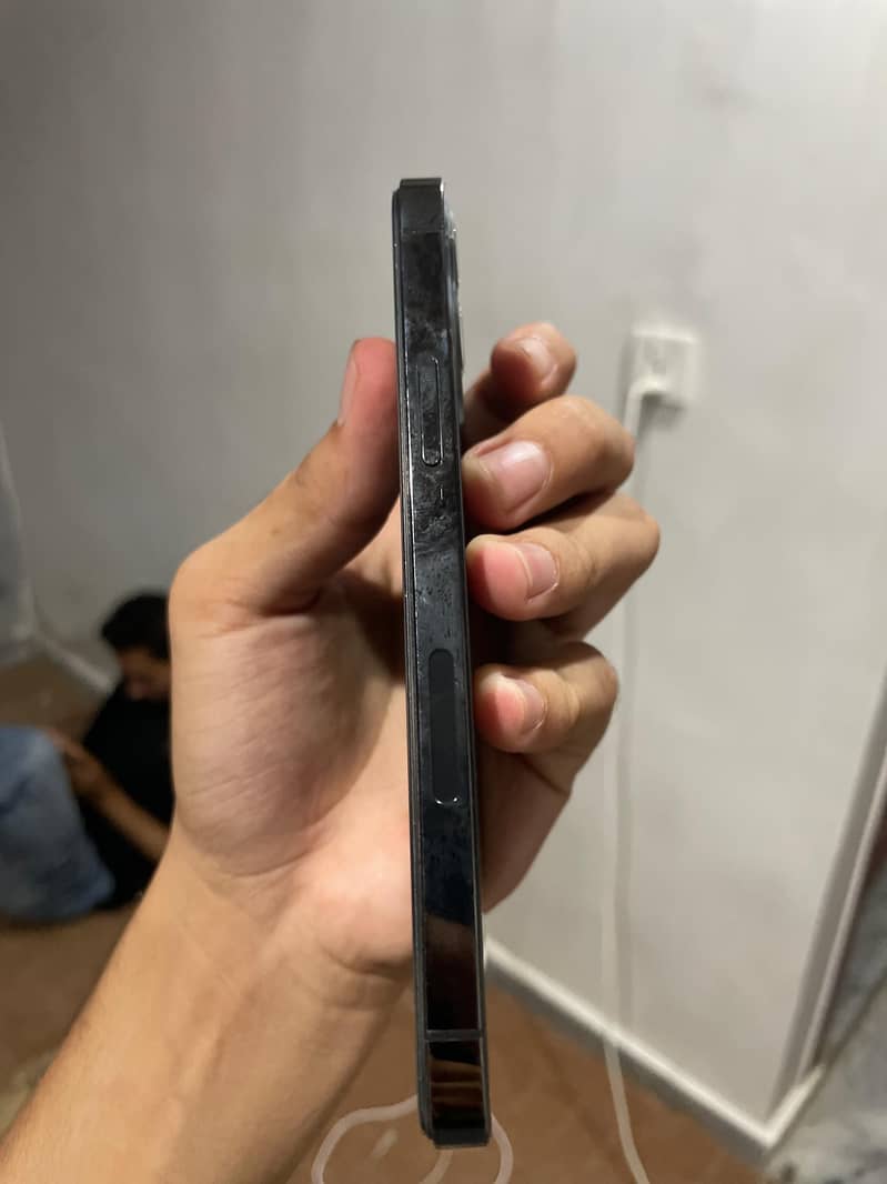 Apple iPhone 12 Pro 1