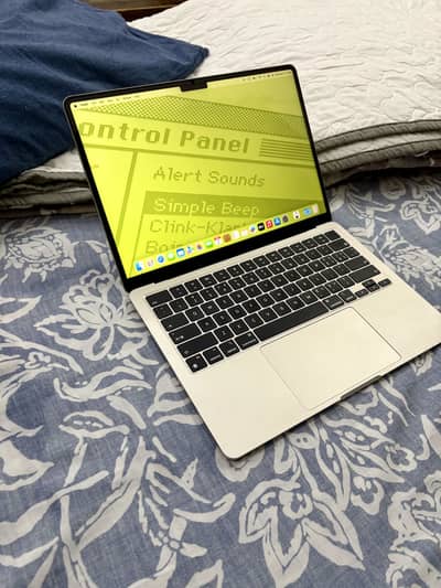 Macbook Air 13 Inch M2 8/256 GB