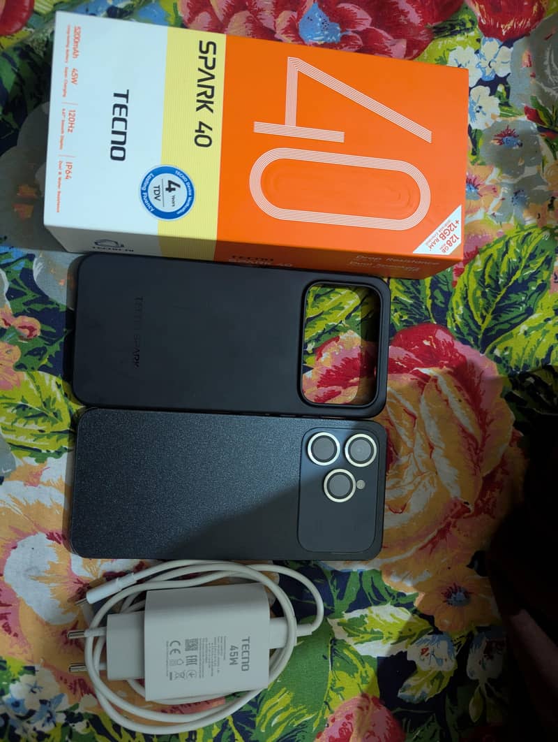Tecno CAMON 40 0