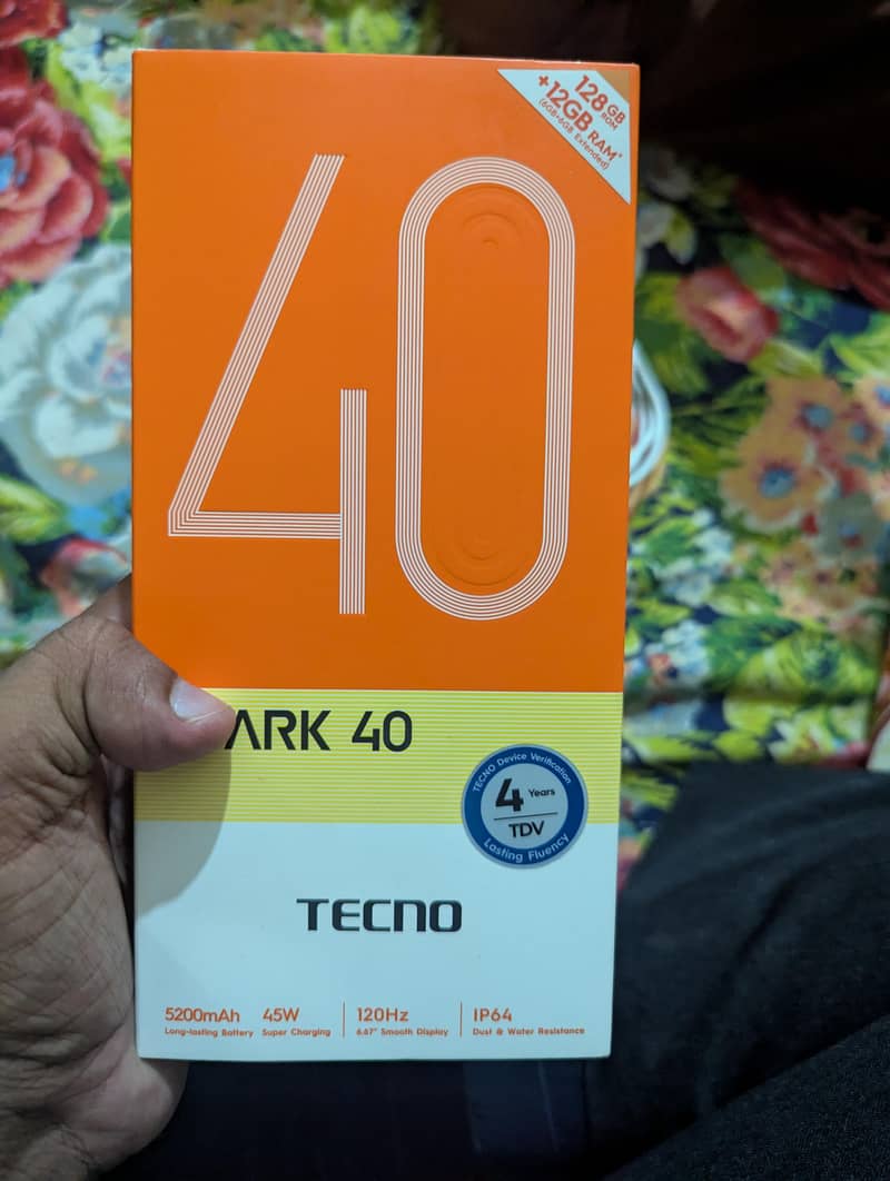 Tecno CAMON 40 1