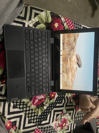 Lenovo chrome book 64 gb