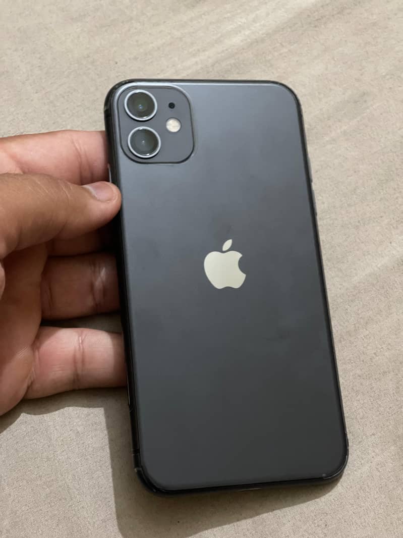 Apple iPhone 11 4