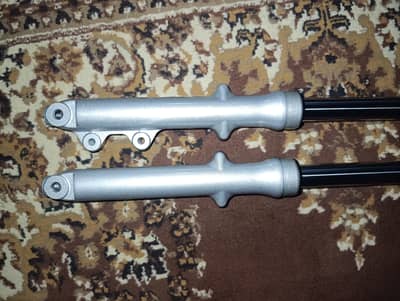 Suzuki GS150 SE front Shocks Like New