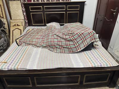BED WITH MATTRESS