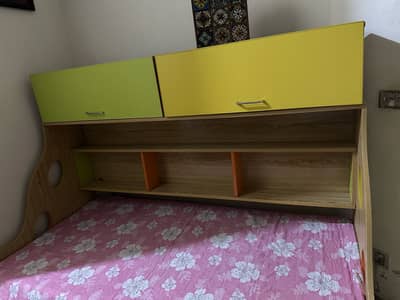 Kids bunk bed