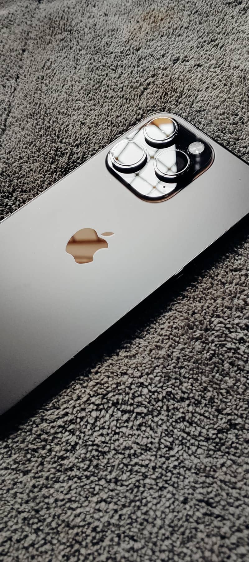 Apple iPhone 14 Pro 0