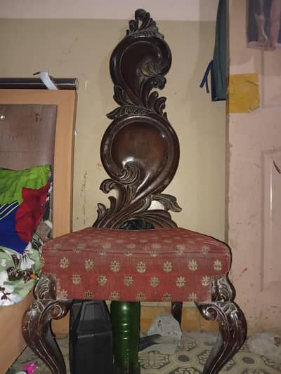 queen chair