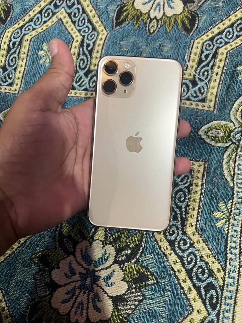 Apple iPhone 11 Pro 1