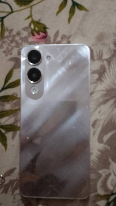 Vivo Y04