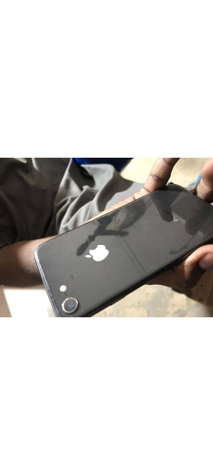 Apple iPhone 8 4