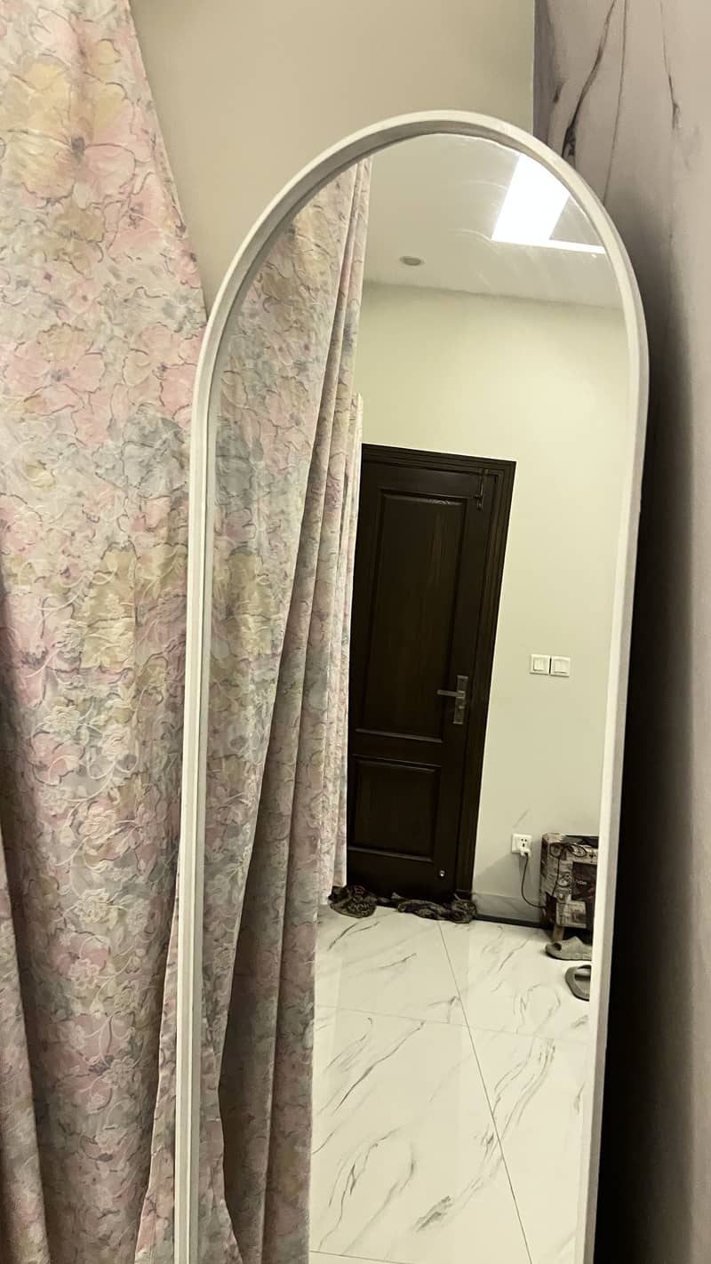 Standing mirror 0