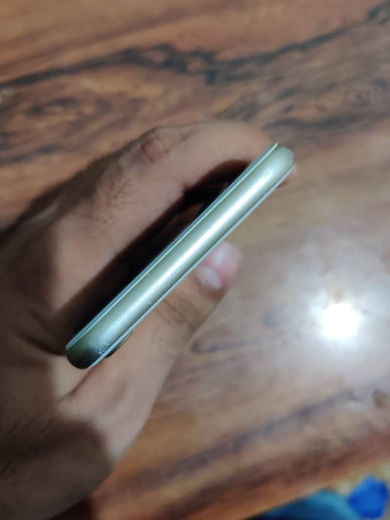 Apple iPhone 7 5