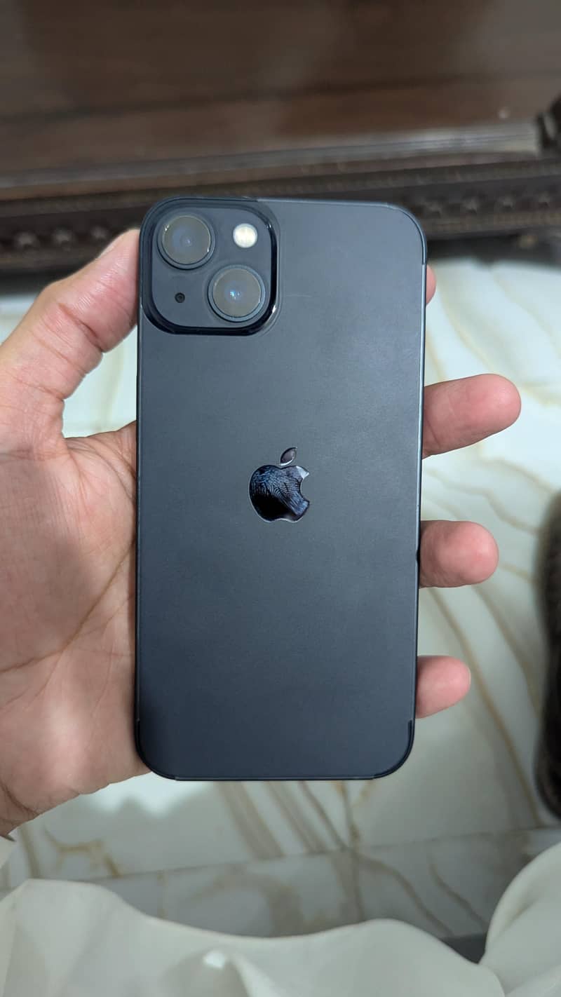Apple iPhone 13 0