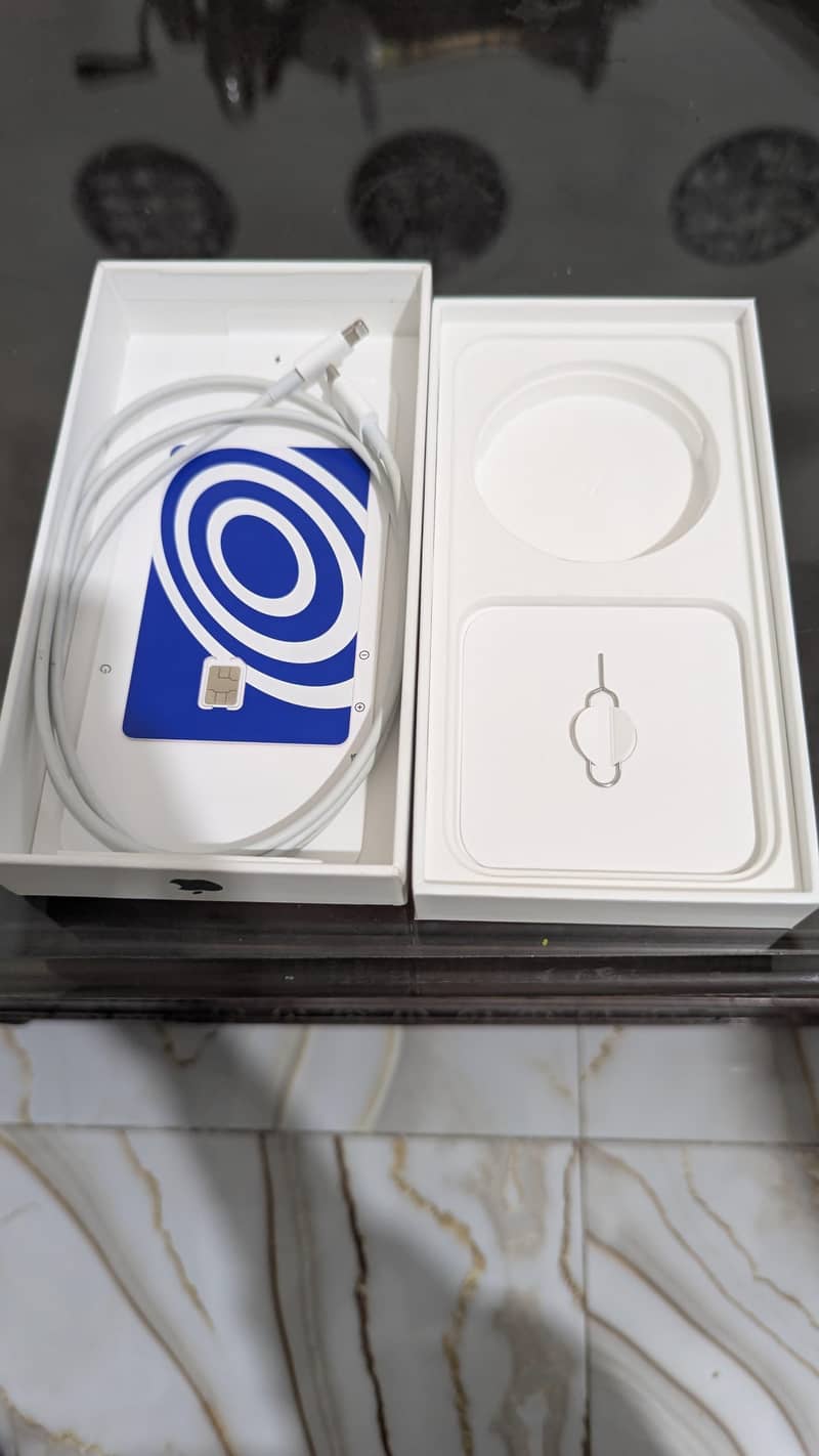 Apple iPhone 13 7