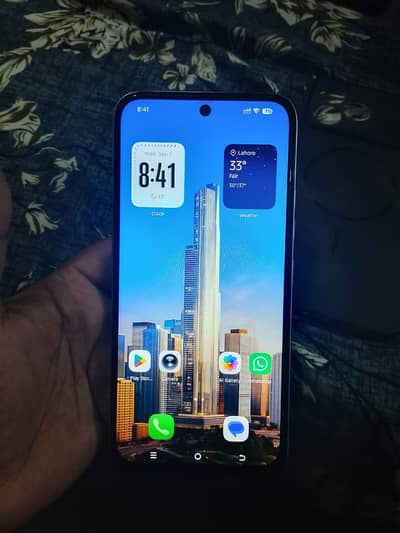 Tecno spark 50  6/128 All ok 8 month warranty box nahi ha