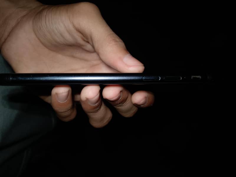 Apple iPhone 7 2