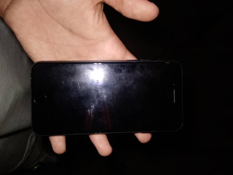 Apple iPhone 7 4
