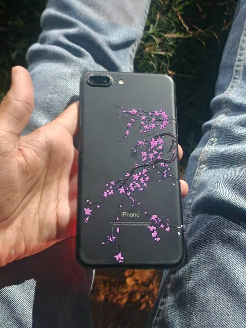 Apple iPhone 7 Plus 1