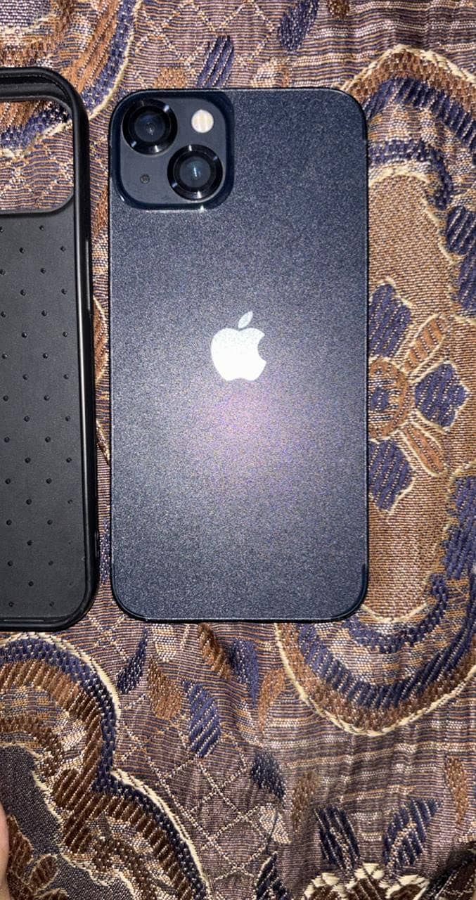 Apple iPhone 13 0