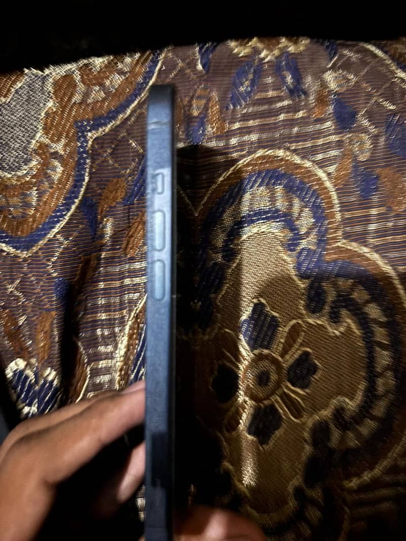 Apple iPhone 13 3