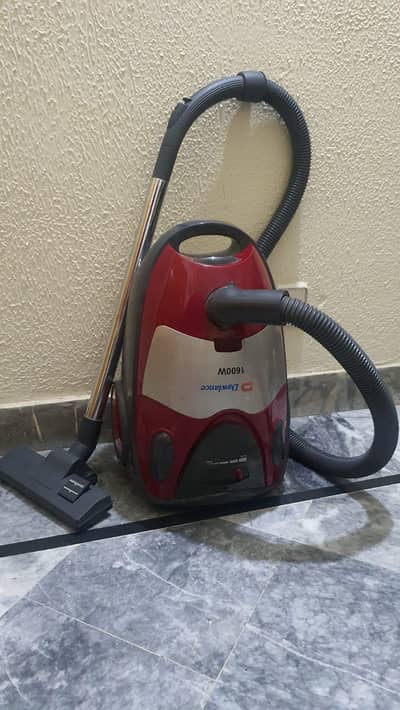 Dawlance vacuum cleaner