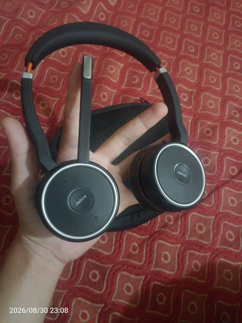 Jebra evolve 75 with dongle 5