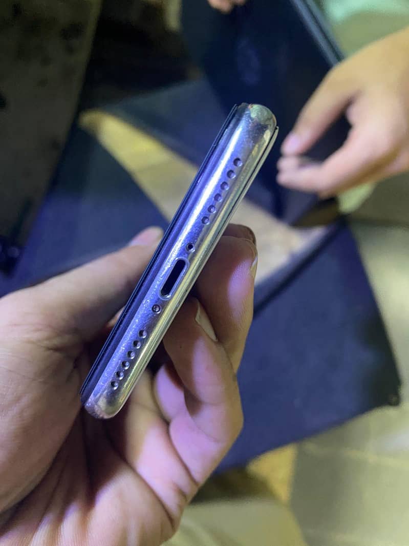 Apple iPhone X 2