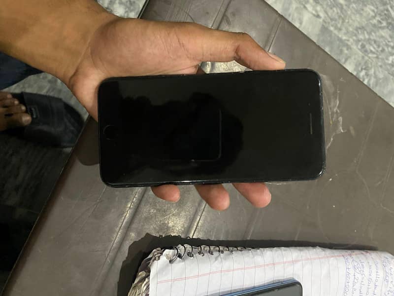Apple iPhone 7 Plus 1