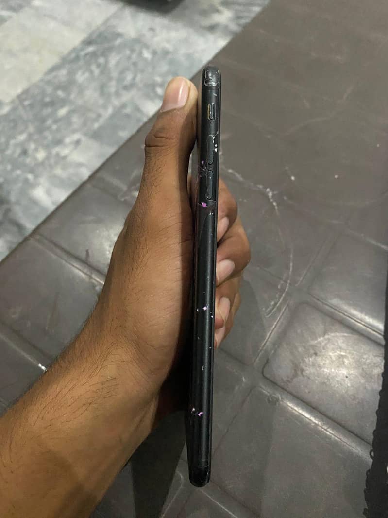 Apple iPhone 7 Plus 2
