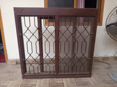 Iron Window with sliding door 10/10 condition //0309//4934339//