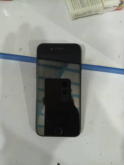 Apple iPhone 7