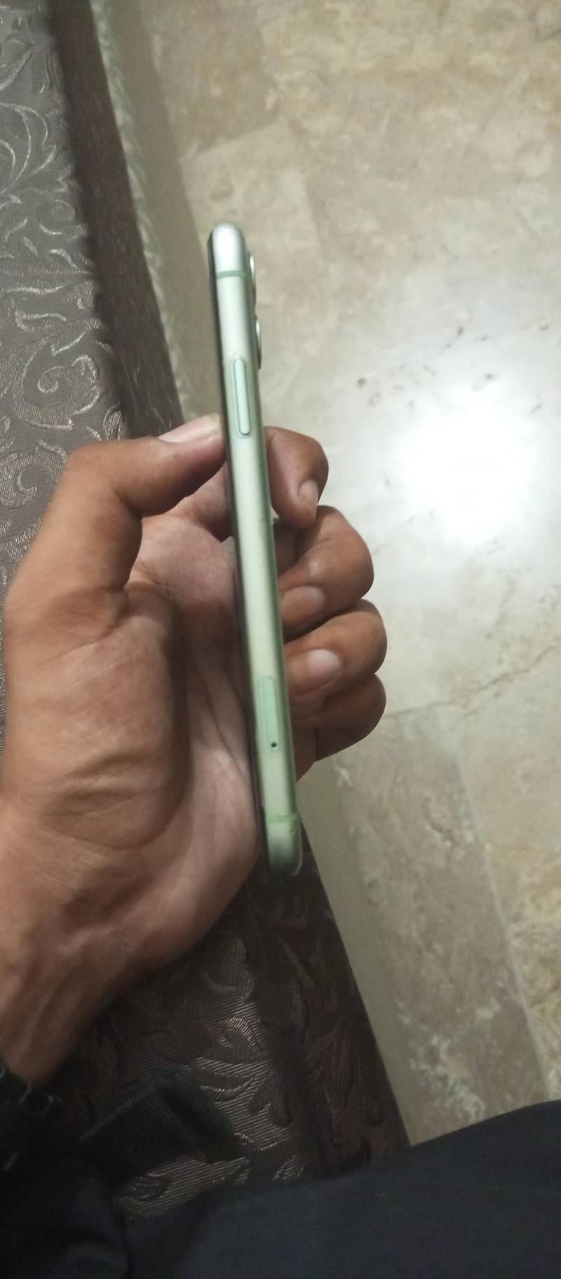 Apple iPhone 11 3