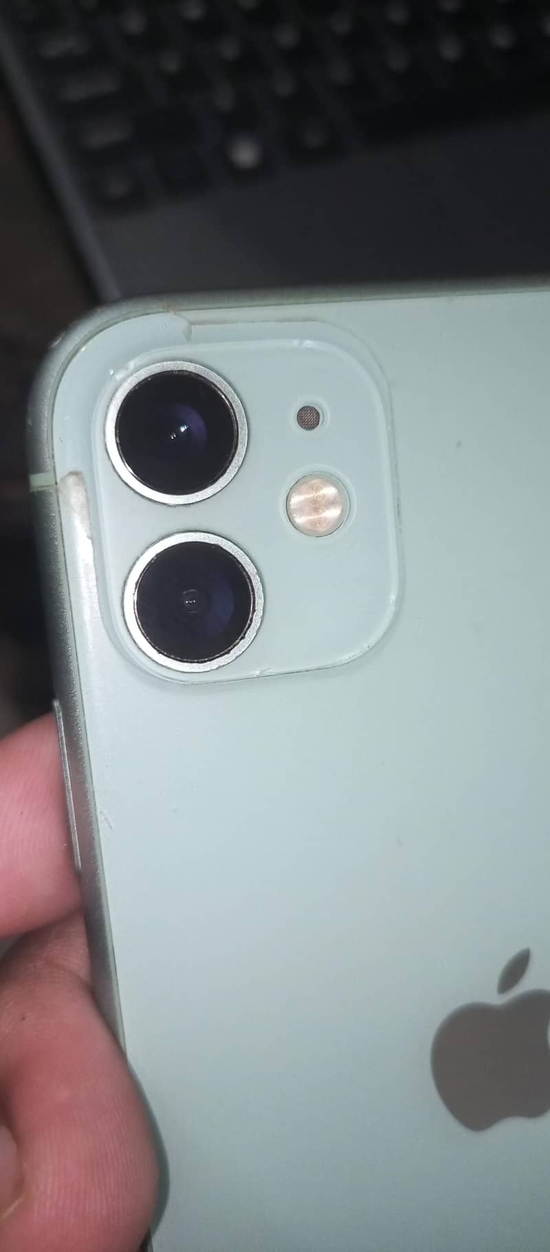 Apple iPhone 11 4
