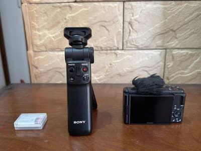 Sony ZV-1 II perfect Vlogging & Cinematic Camera (Excellent Condition)