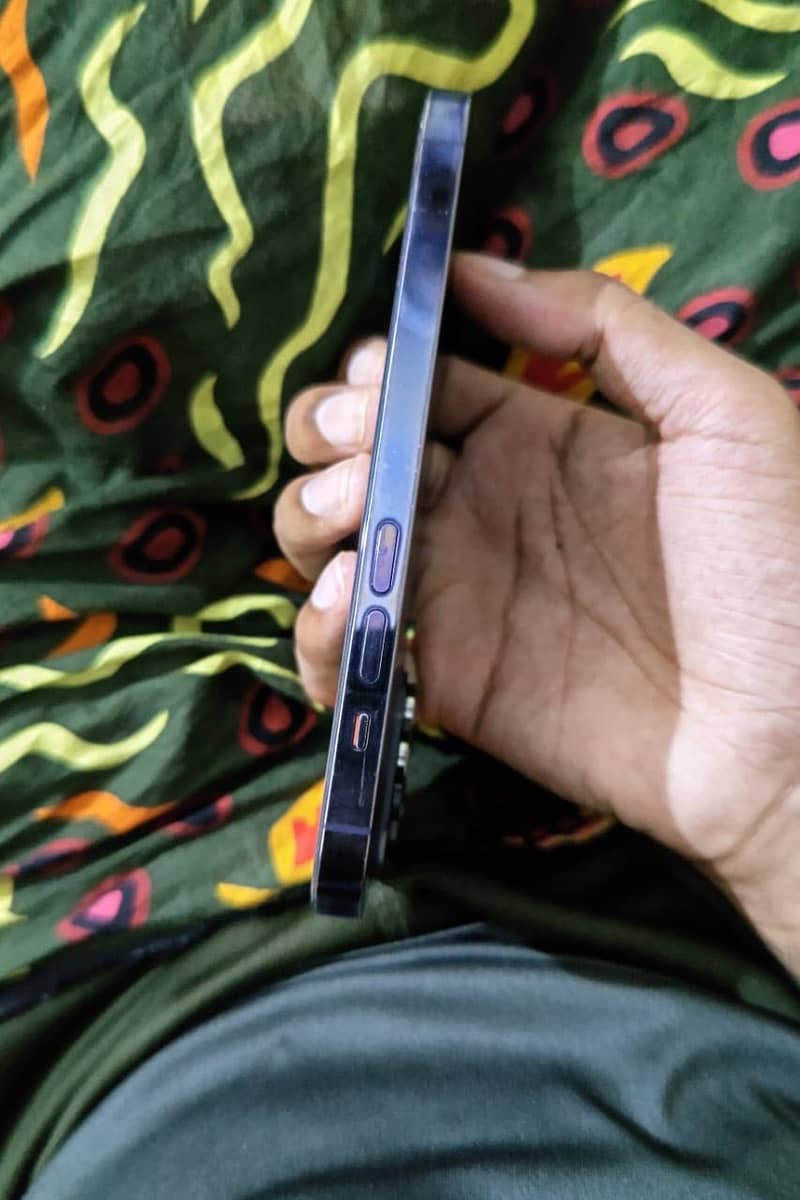 Apple iPhone 14 Pro 4