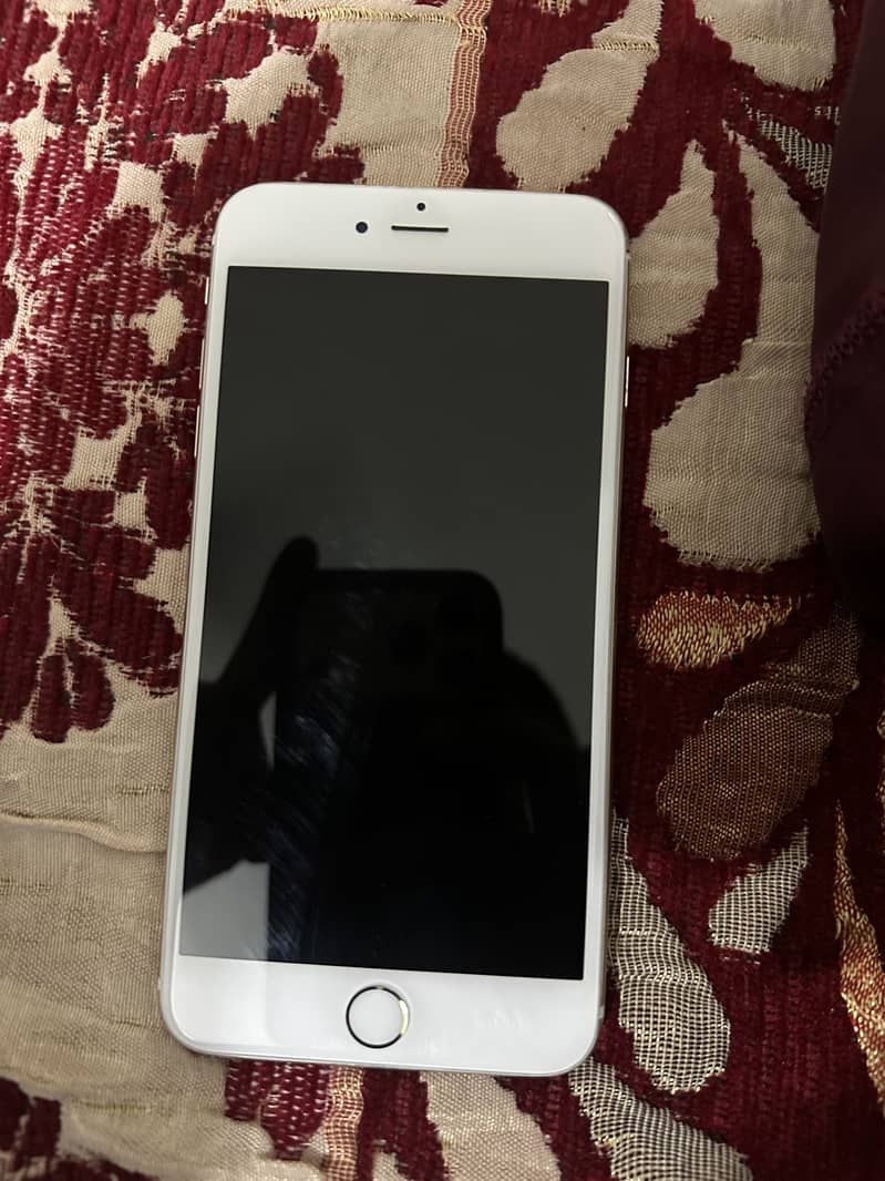 Apple iPhone 6 Plus 1