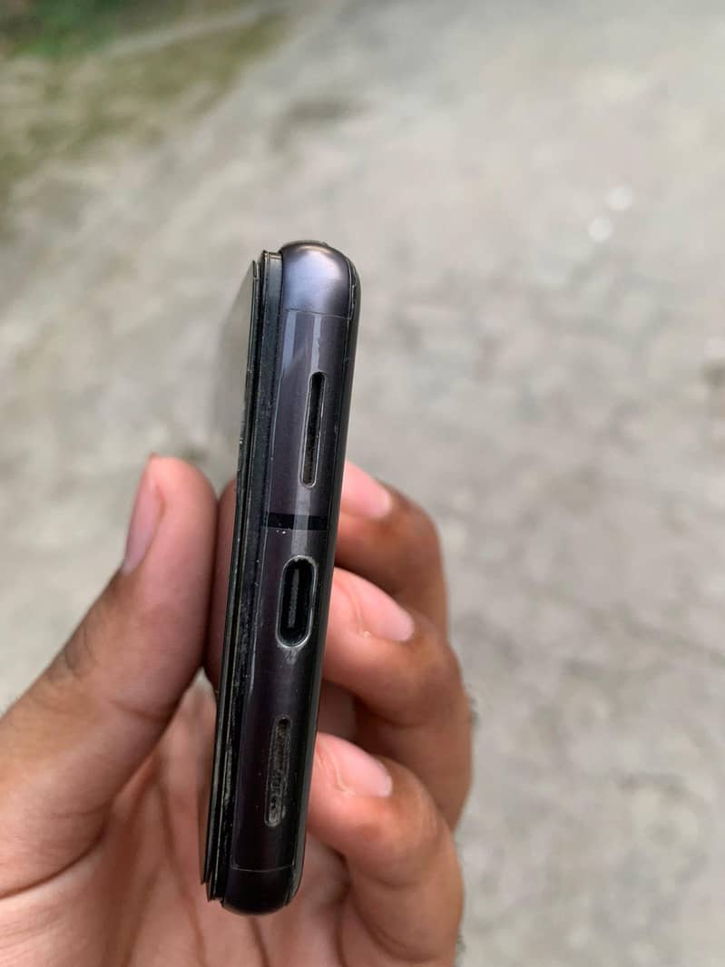Google Pixel 7 4