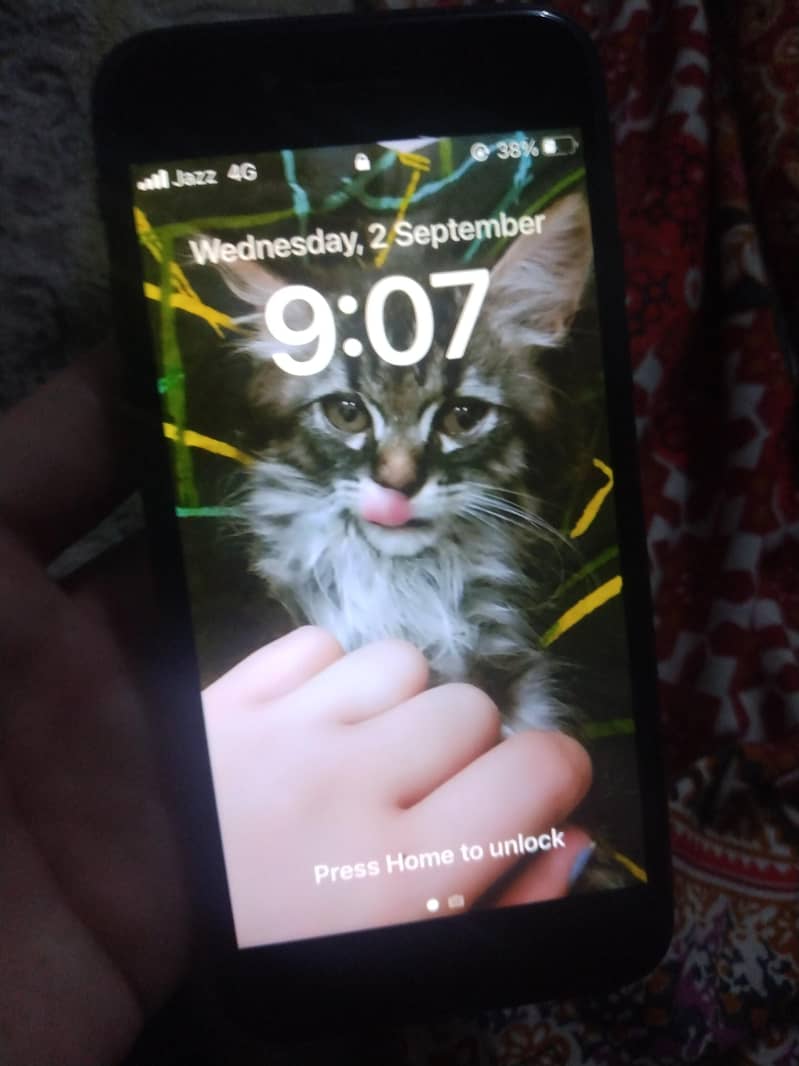 Apple iPhone 8 3