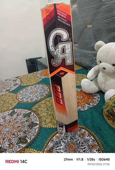 Cricket hard ball kit for sale urgent need of Money
