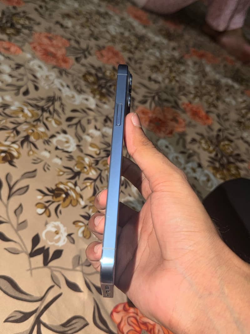 Apple iPhone 13 Pro Max 3