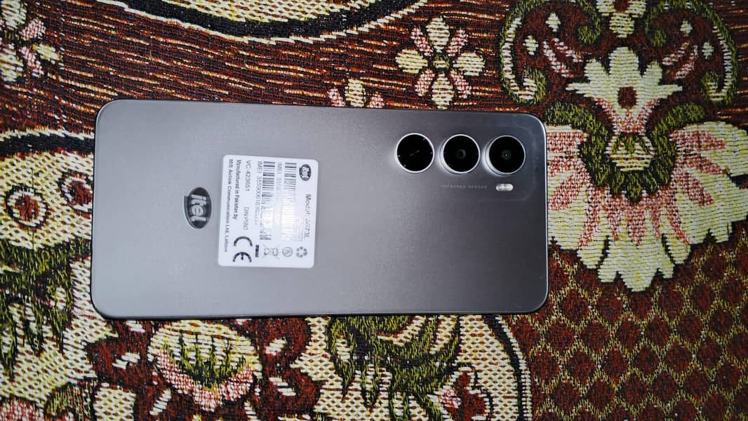 Itel A 100 6