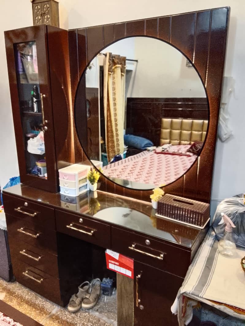 Double Bed With Dressing table 0