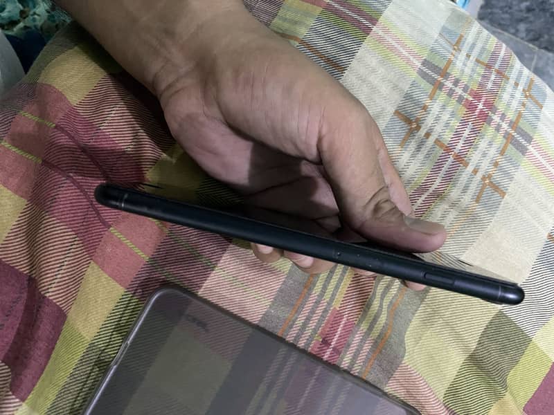 Apple iPhone 7 Plus 5