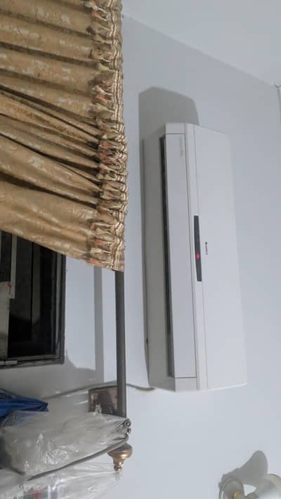 gree split ac 10/10 Condition
