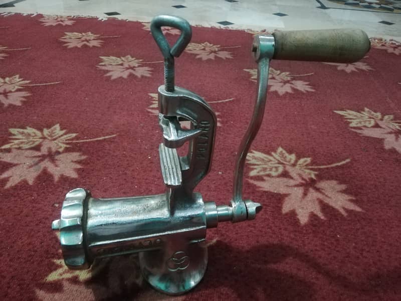 Minced Meat Hand Machine. 6