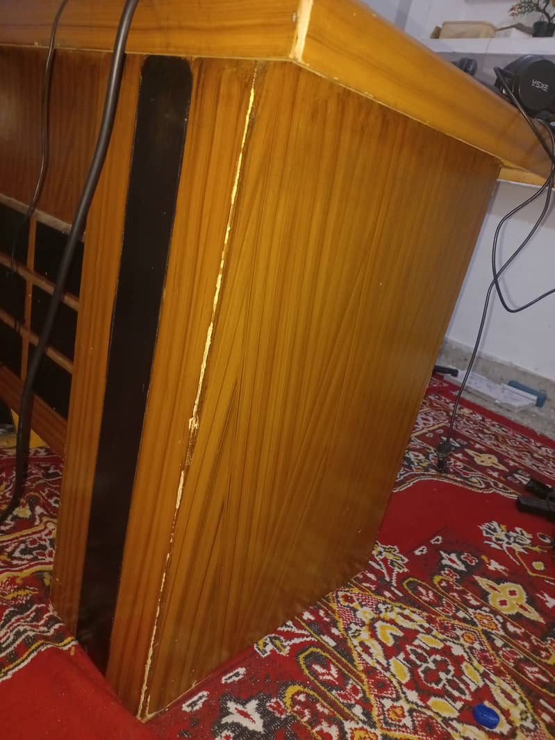 Computer table for sale 1