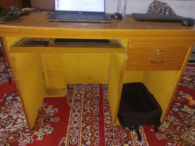 Computer table for sale 5