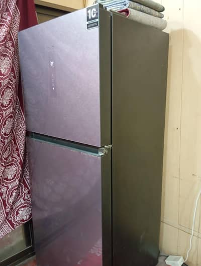 medium size fridge behtreen ha Kuch der use ki bilkul new jesi ha
