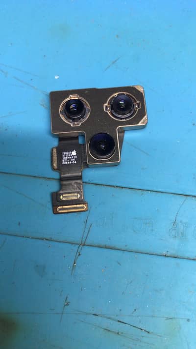 Iphone 12 pro back Camera real genuine 1x nahi work karta baki 2 work