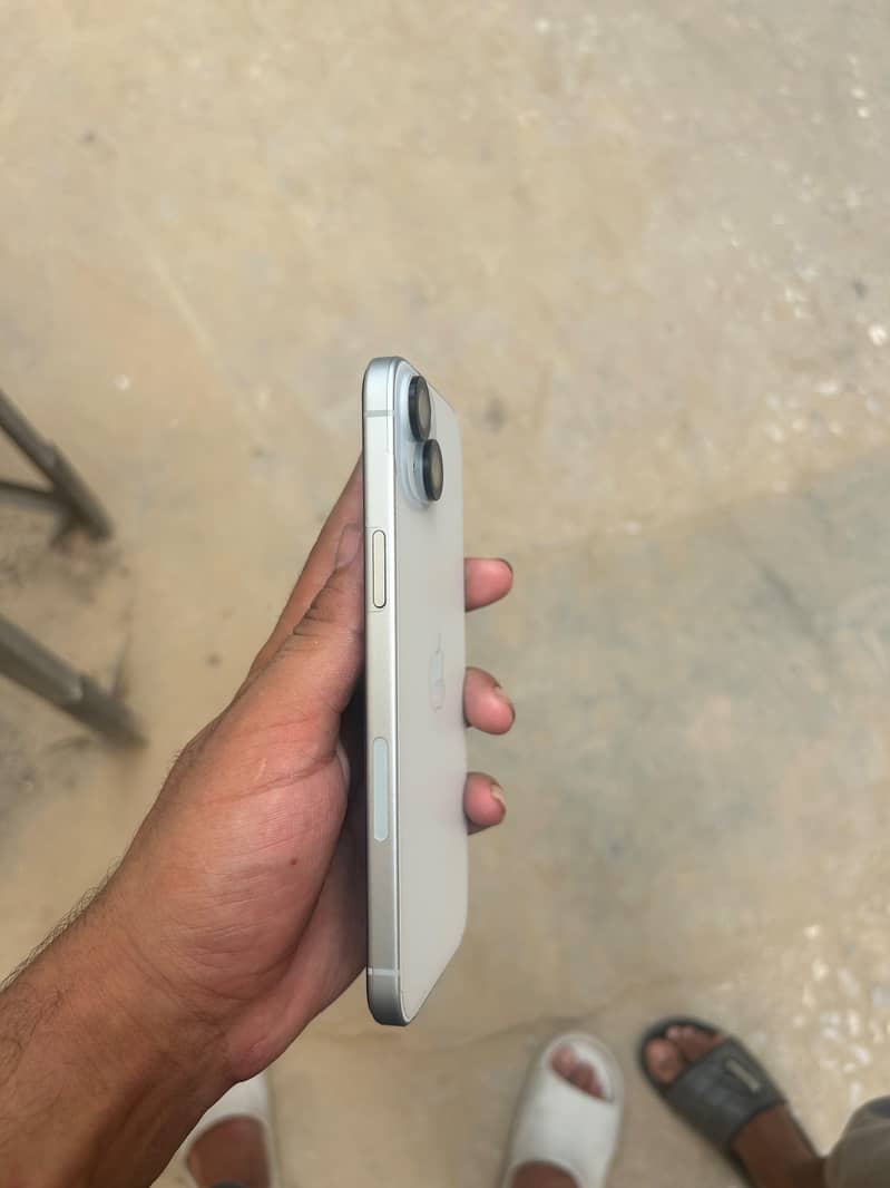 Apple iPhone 15 plus 4